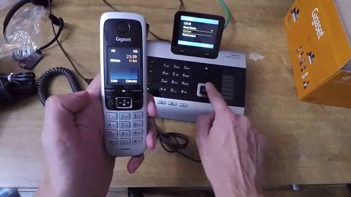 Gigaset DX800A Part 6 of 7: Internal calls and menus